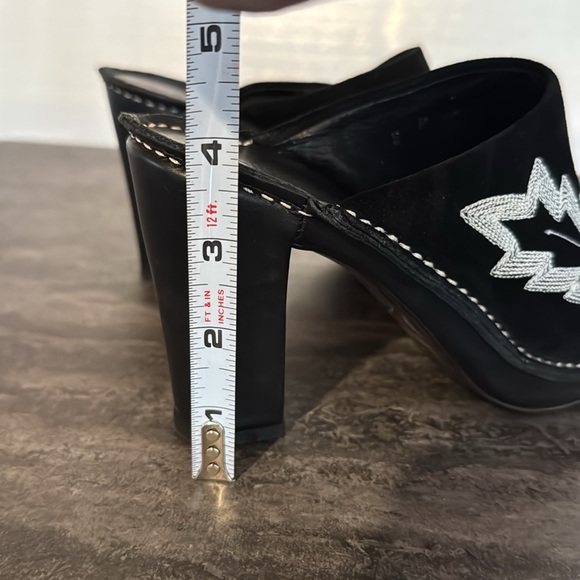 Black and White Embroidered Women's Heeled Mules. Size 8 M - Picture 7 of 10